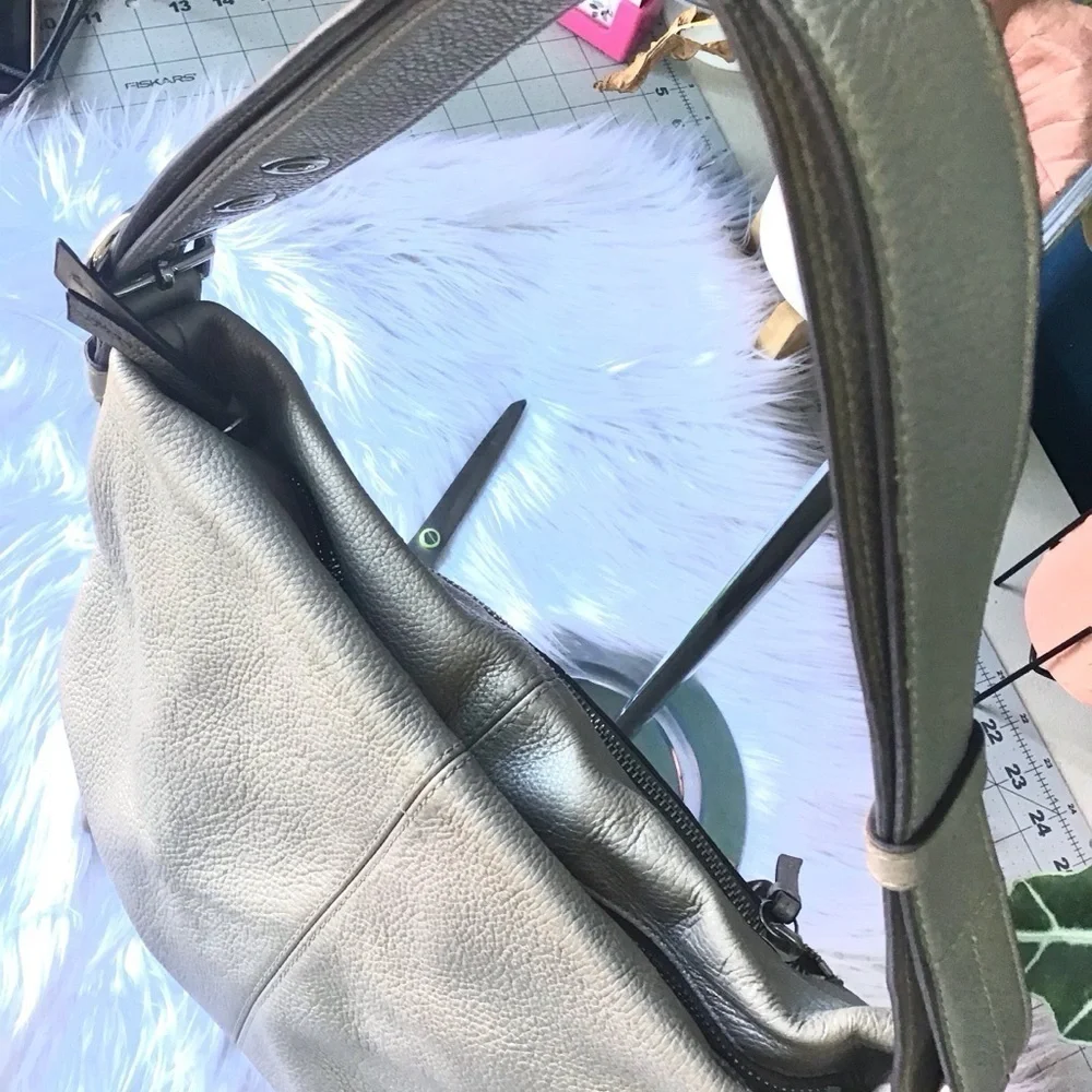 Coach Vintage Metallic Silver Leather Shoulder Satchel Duffel Bag Purse